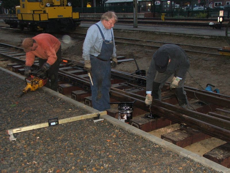 2009-09-30, Museumsbahn Weichenbau76.JPG